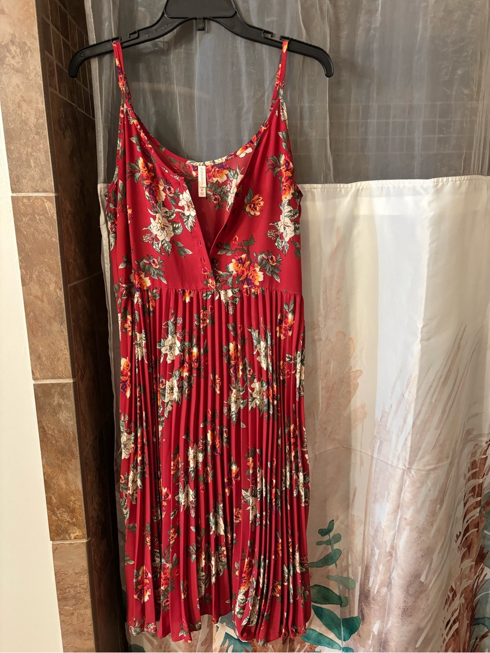 Floral Red Pleated Spaghetti-Strap Dress